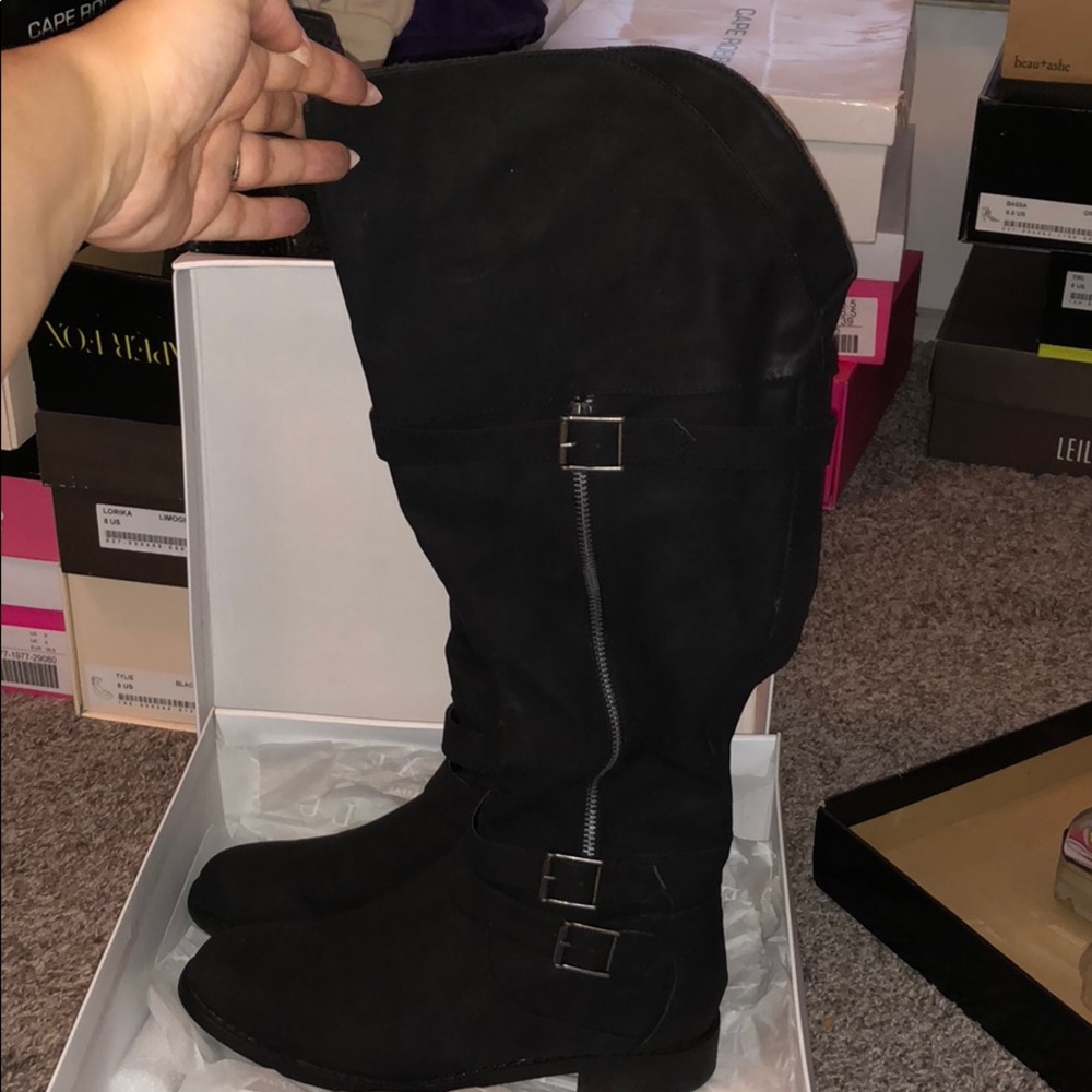 Black Knee Boots